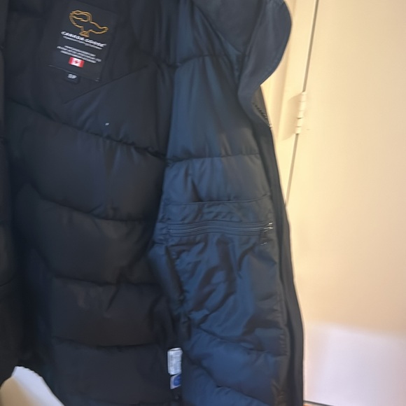 Black Canada Goose Winter Jacket (Women’s) - Picture 4 of 5